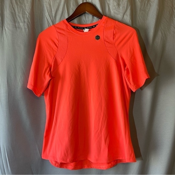 Under Armour Rush Athletic Tee - Picture 2 of 5